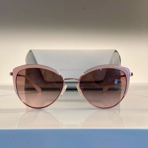 NWT Michael Kors KEY BISCAYNE MK1046 Cat Eye Sunglasses Rose Gold Light Pink - Picture 4 of 7